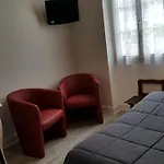 Du Puy D'alon Ξενοδοχείο