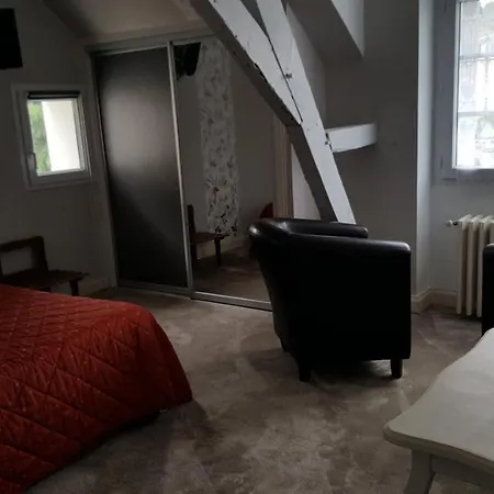 Du Puy D'alon Hotel 3*